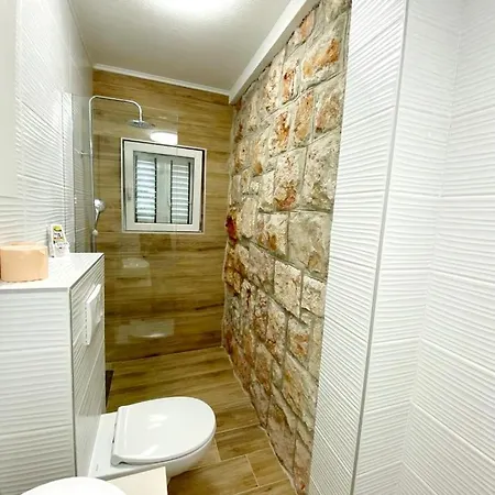 Hana Jelsa Apartment