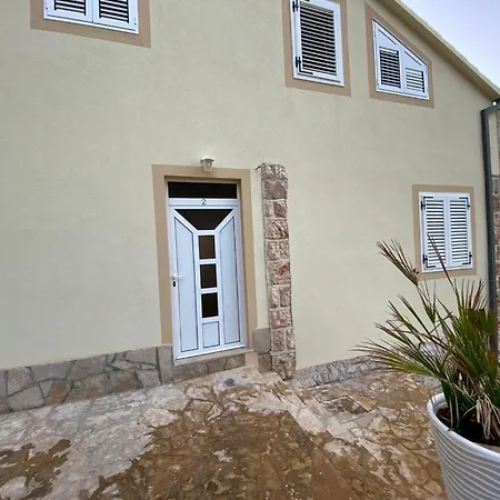 Hana Jelsa Apartment